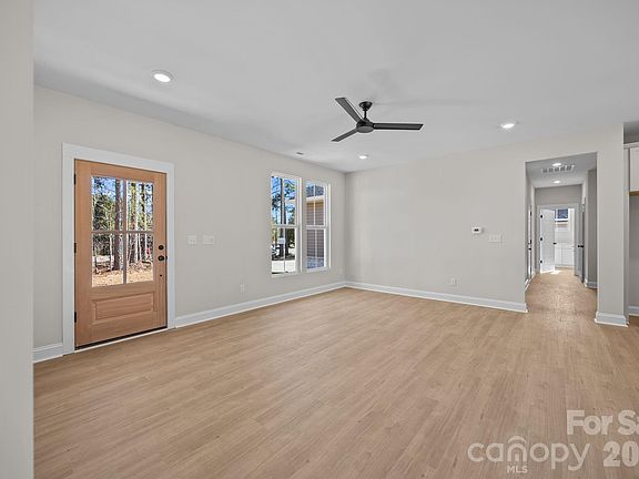 5th image of 2319 Lee Lawing Rd