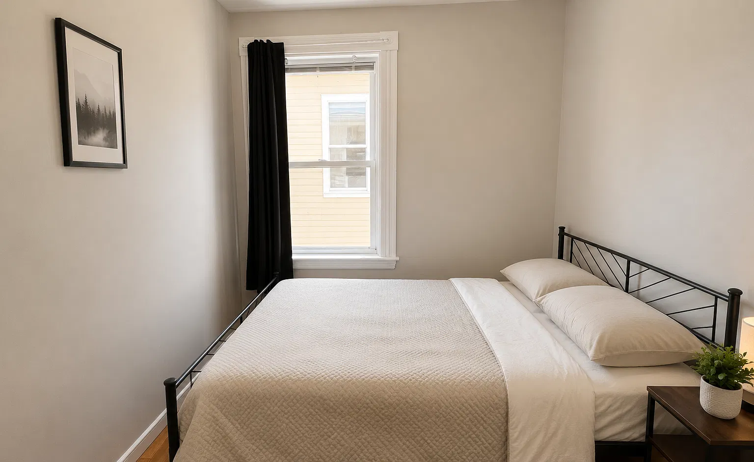 3 bed, 950 sqft, $2,999 — Photo 2