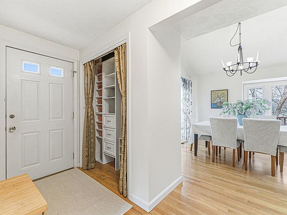 4th image of 53 Cortland Ln #53
