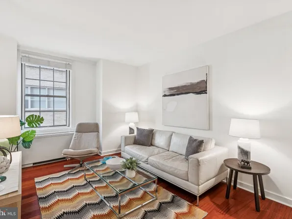 219 S 18th St #1006, Philadelphia, PA 19103