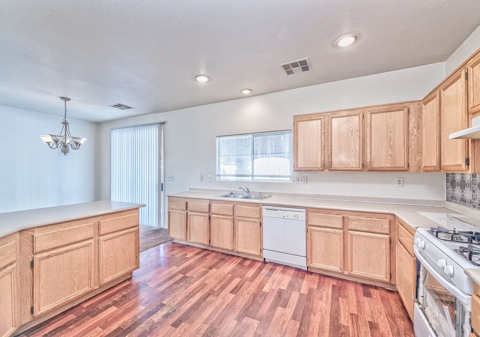 4222 Spruce Fern Lane, Las Vegas, Nevada 89115 — Photo 2