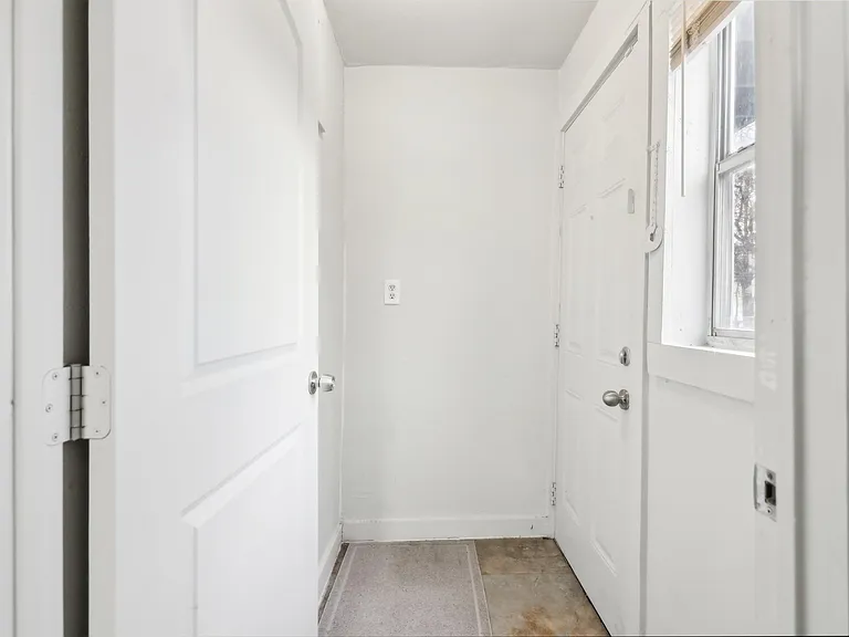 1906 Grainger St #1906 — Photo 24