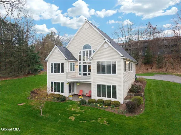 29 Canal Road, Clifton Park, NY 12065