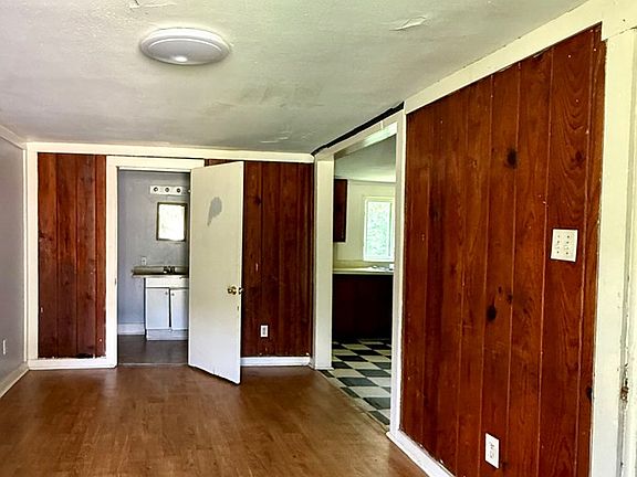 2nd image of 3317 Jackson Landing Rd