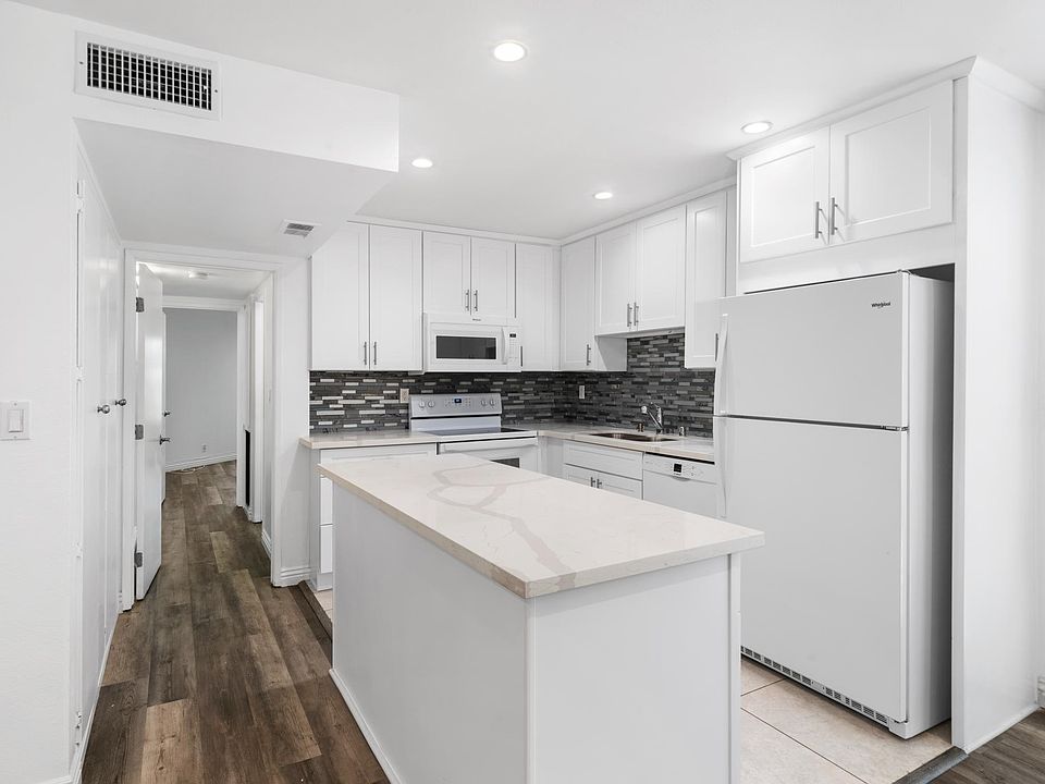 1st image of 23401 Park Sorrento Unit 39