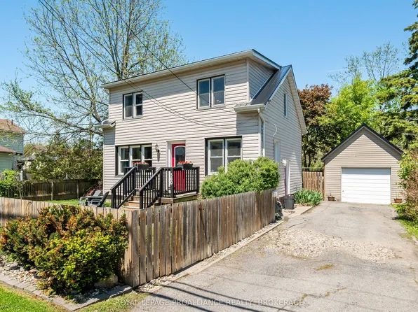 560 King St W, Gananoque, ON K7G 2H1