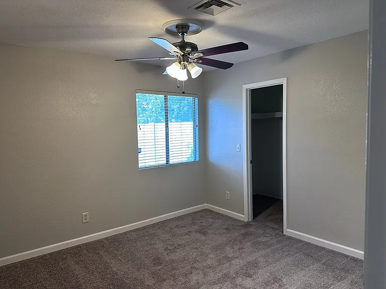 4910 W Gail Dr — Photo 30