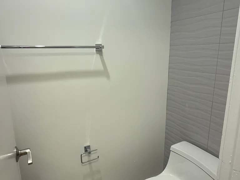 1077 Commonwealth Ave #516D — Photo 11