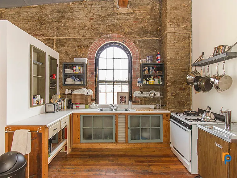 1622 Vine St — Photo 13