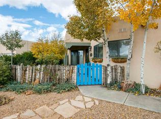4304 Paseo De La Acequia, Santa Fe, NM 87507
