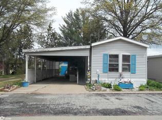 803 Quiet Harbor St, Creston, IA 50801
