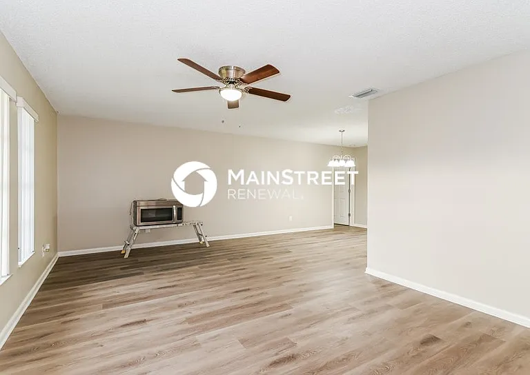 4106 SW Santa Barbara Pl — Photo 4