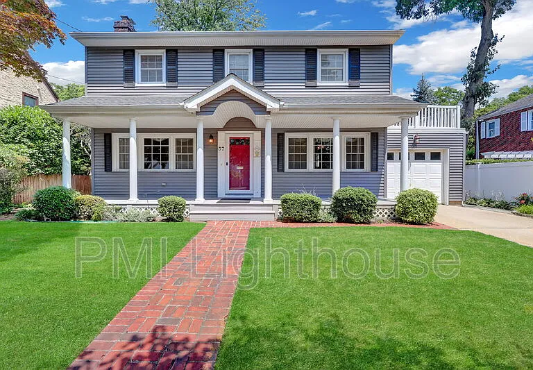 37 Margaret Blvd — Photo 4