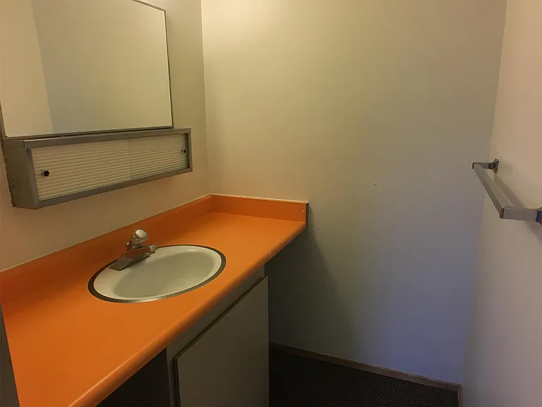 545 NE Kamiaken St #5 — Photo 7