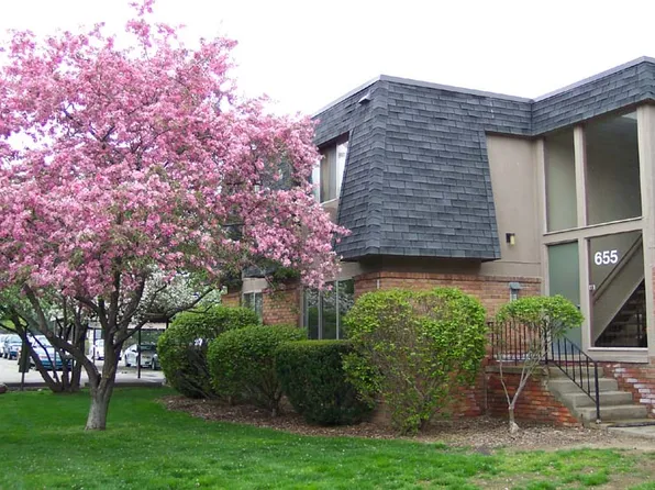 659 Kirts Blvd APT 209, Troy, MI 48084