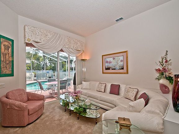4th image of 3021 Westridge Dr