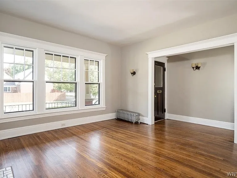 825 Forest Ave #1 — Photo 3