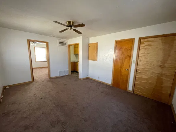 1044 S 16th Street Apartments, 1044 S 16th St #4, Lincoln, NE 68508