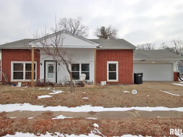 1314 Veerman St, Pekin, IL 61554