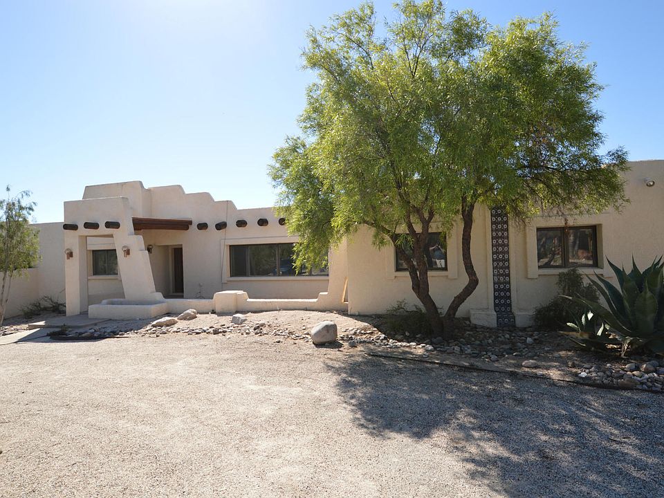 1st image of 3885 N Hillwood Pl