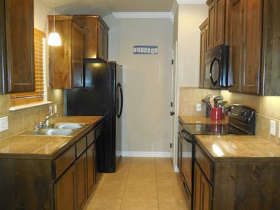 4th image of 1204 Baldridge Dr