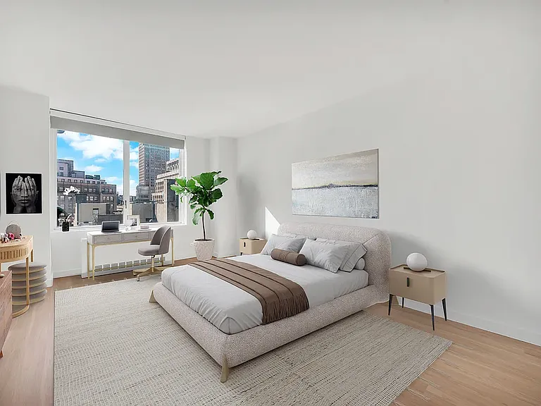70 W 37th St #2410 — Photo 3