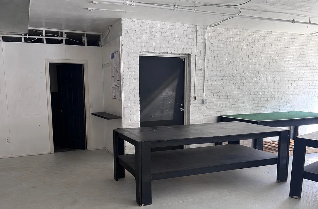 Studio, 1600 sqft, $1,950 — Photo 3