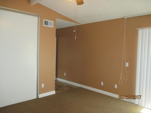 3rd image of 28100 Gardena Dr