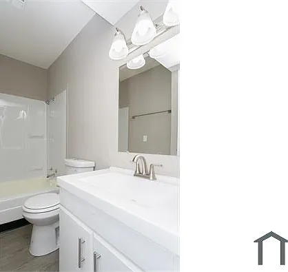 4671 NW 50th St #C — Photo 7