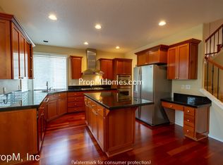 12755 SE Winterview Dr, Tigard, OR 97224