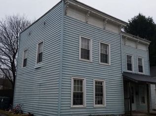 44 4th St, Hoosick Falls, NY 12090