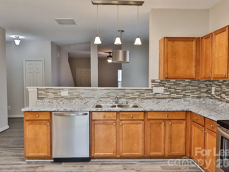 8946 Chalkstone Rd — Photo 8