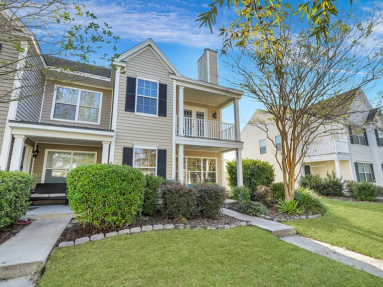 14 Ashleigh Ln — Photo 2