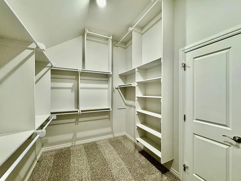 16220 Marsha Dr — Photo 17