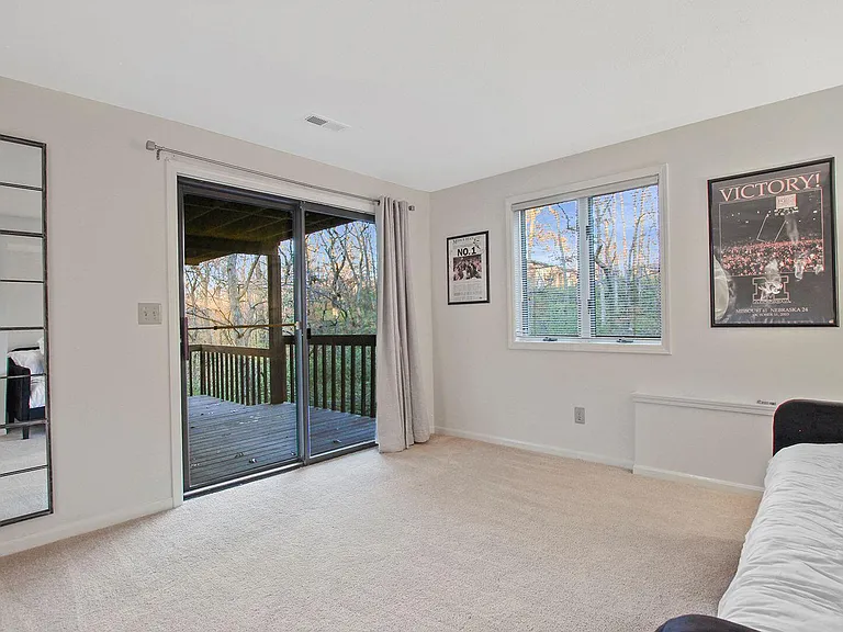 2804 Melody Ln — Photo 16