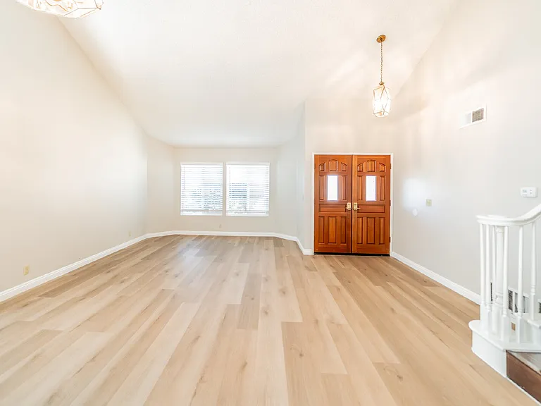1229 Hibiscus St — Photo 8