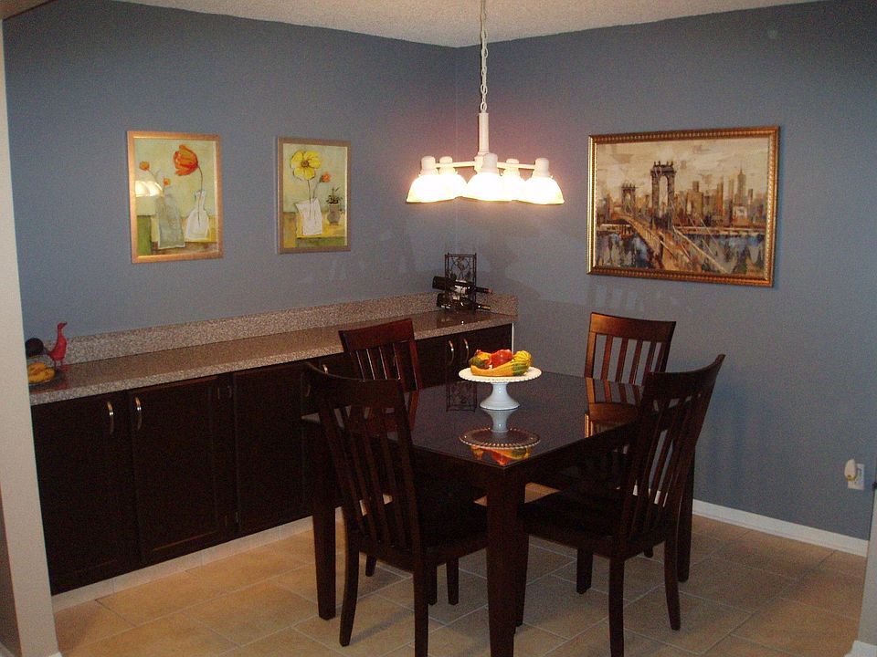 1st image of 122 Foxberry Dr #A