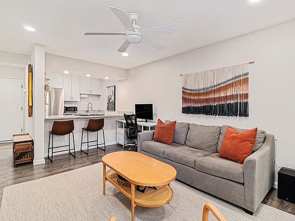 4th image of 2707 Valmont Rd APT 105A
