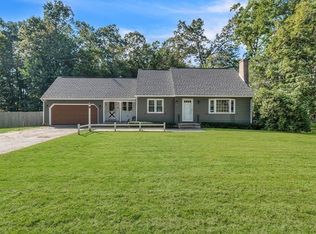 3 Lance Ln, Wilbraham, MA 01095