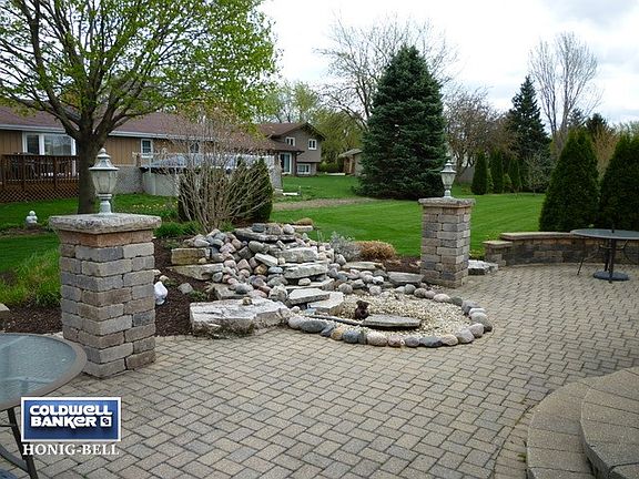 3rd image of 602 Bethany Dr
