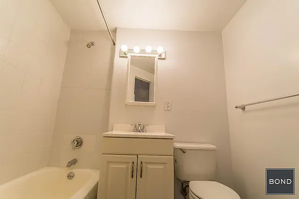 Rented by Bond New York | media 17