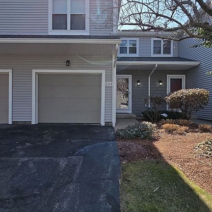 2nd image of 204 Treasure Island Rd Unit 204