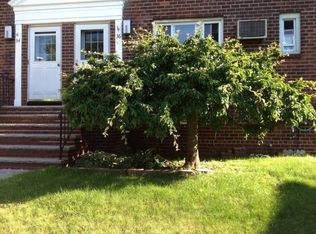 36 Seth Ct, Staten Island, NY 10301