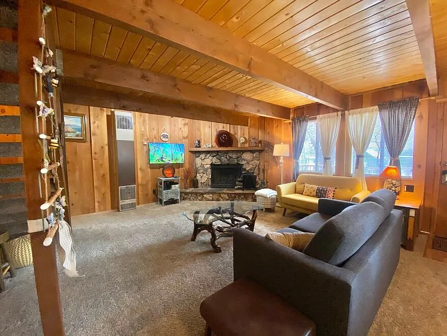 2 bed, 1096 sqft, $2,000 — Photo 3