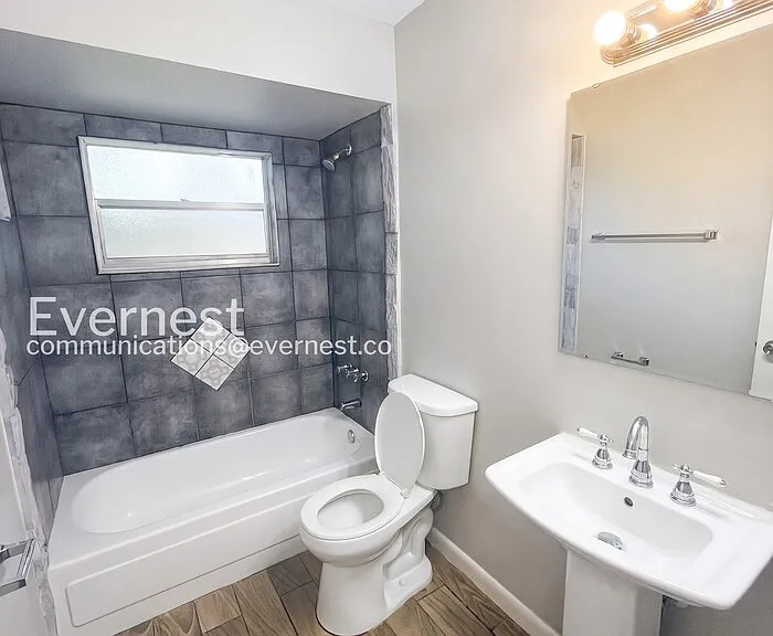 6069 Anglia Dr — Photo 8