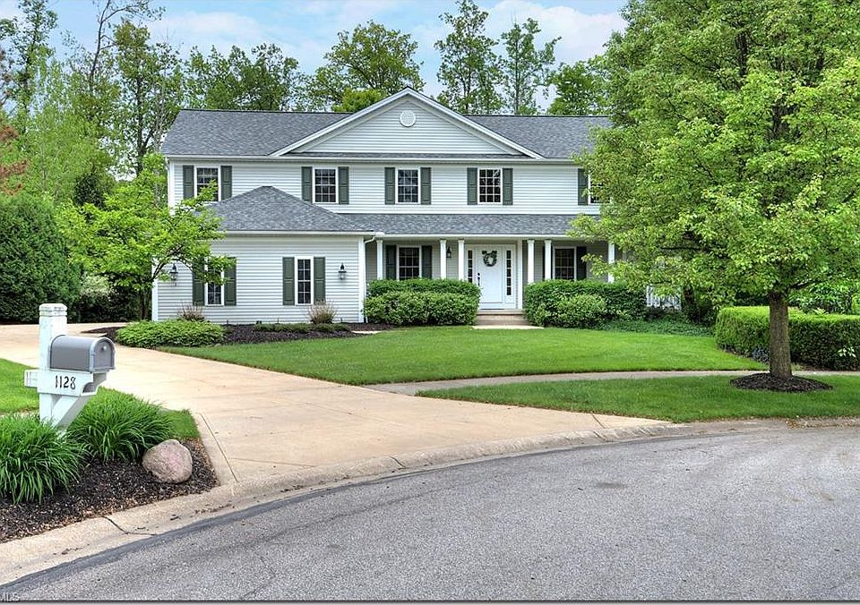 1st image of 1128 Meadow Woods Dr