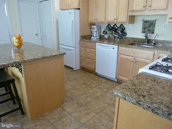 12908 Bluhill Rd — Photo 10