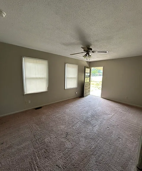 2312 Cline St — Photo 3