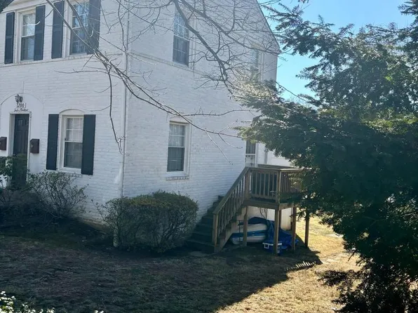 1200 N Kennebec St Unit B, Arlington, VA 22205
