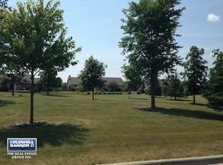 3176 Morningwoods Ct, Green Bay, WI 54311